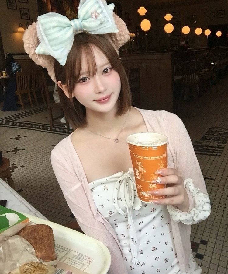 잔꽃 리본 끈 원피스 화이트