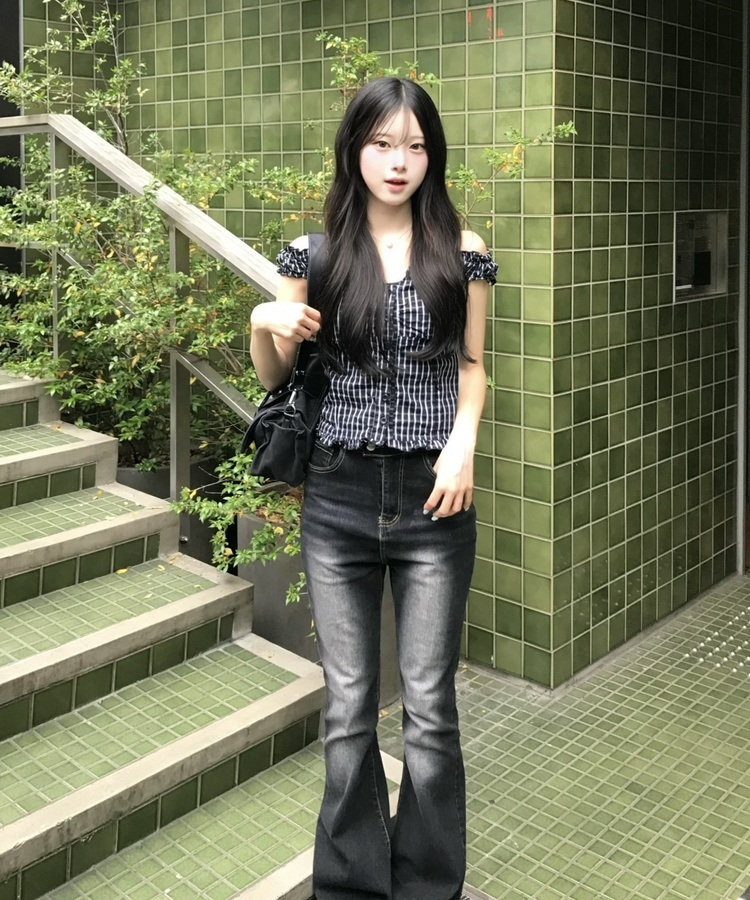체크 오프숄더 블라우스 블랙