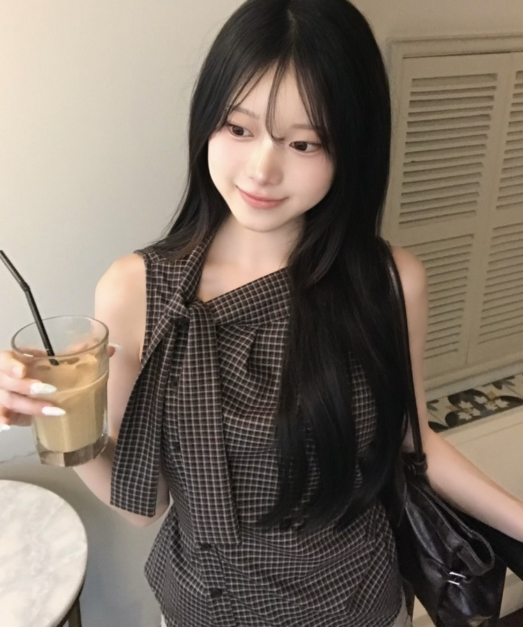 체크 리본 민소매 블라우스 브라운