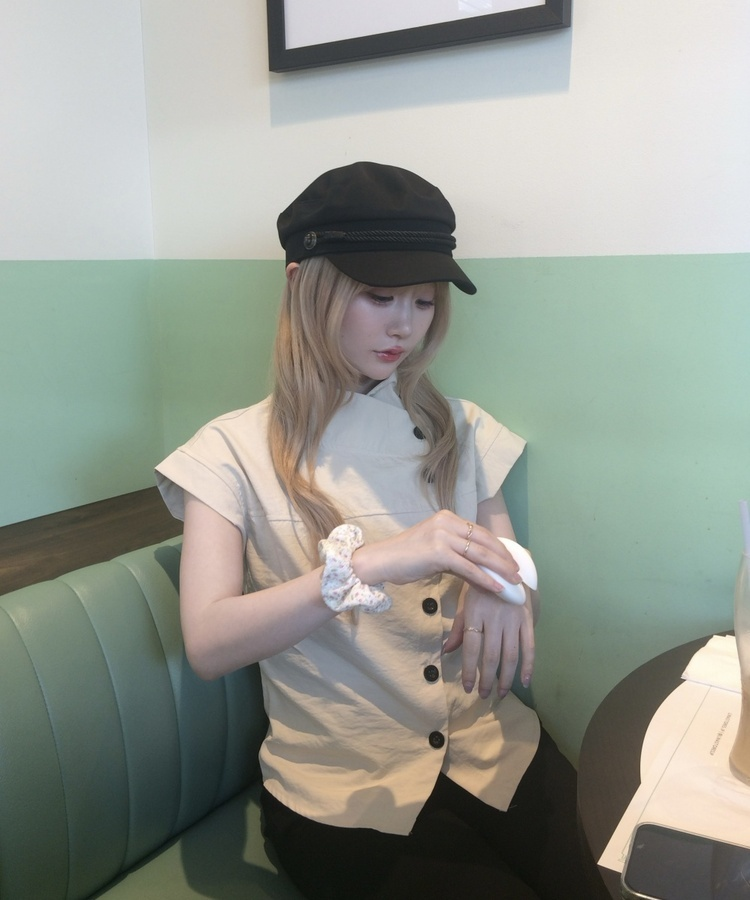 ハイネックボタンシャツ BEIGE