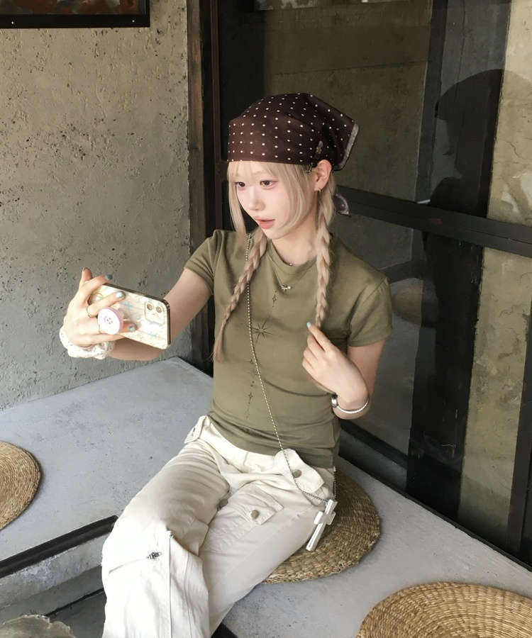 スターレタリングセミクロップTシャツ KHAKI