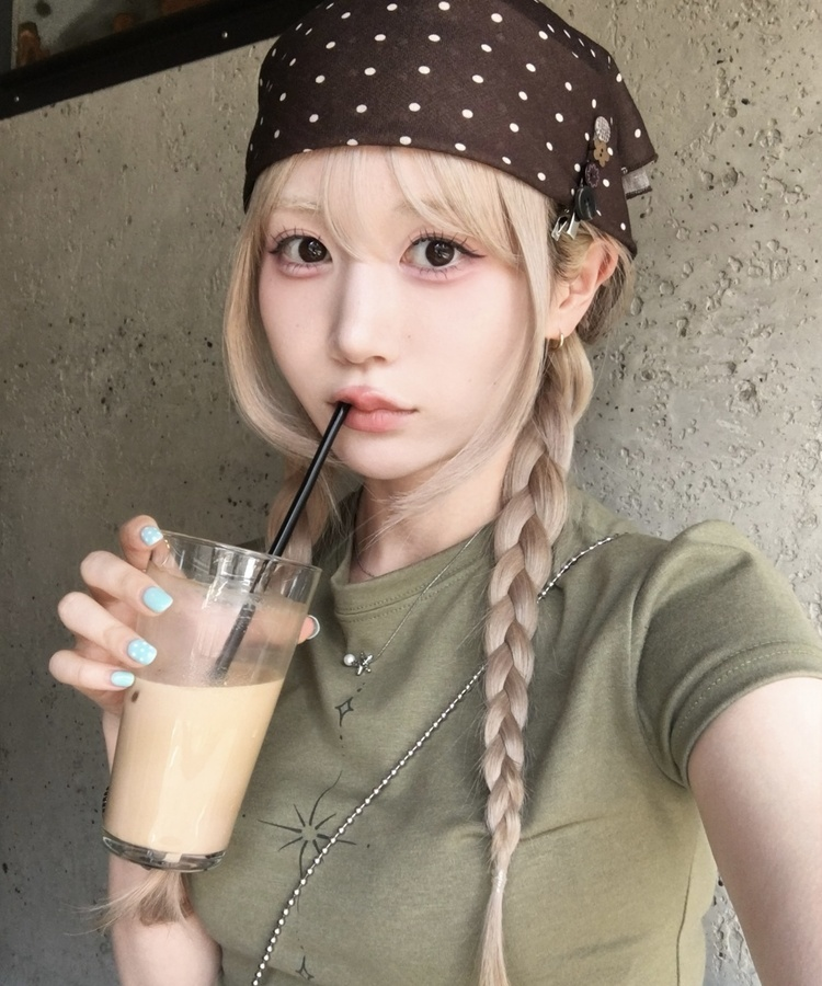 スターレタリングセミクロップTシャツ KHAKI