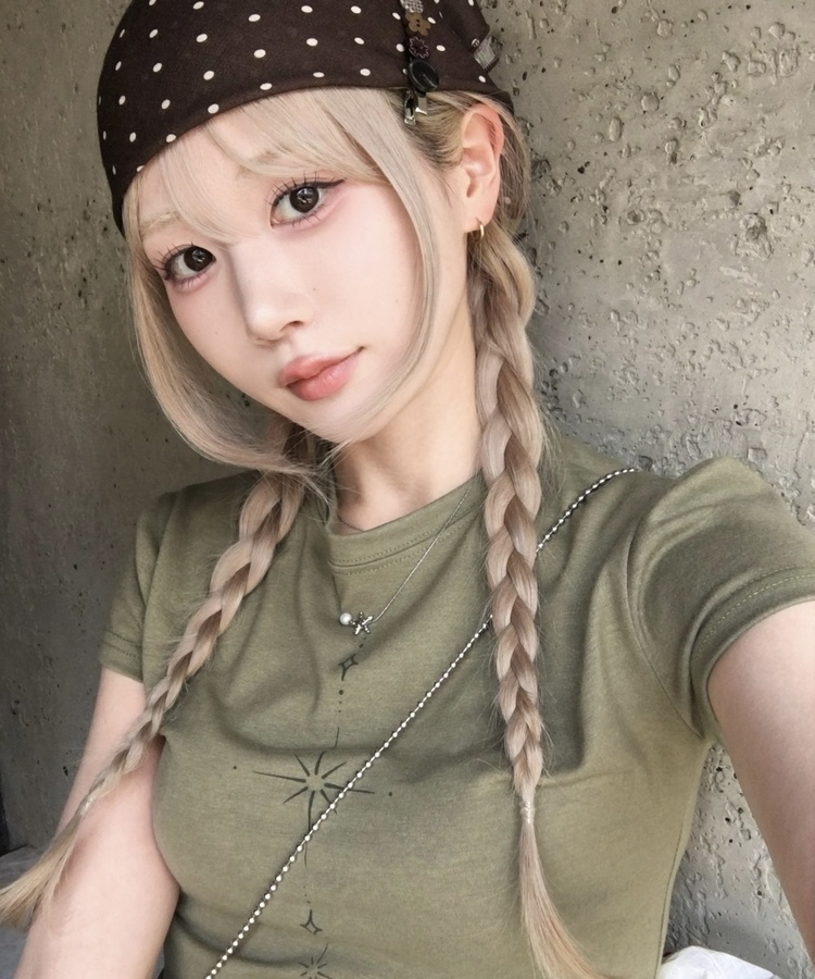 スターレタリングセミクロップTシャツ KHAKI