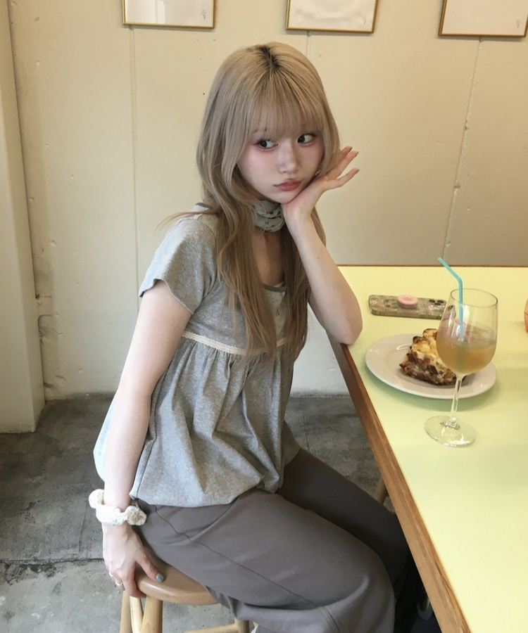 シャーリングバルーン半袖ブラウス LIGHT GRAY