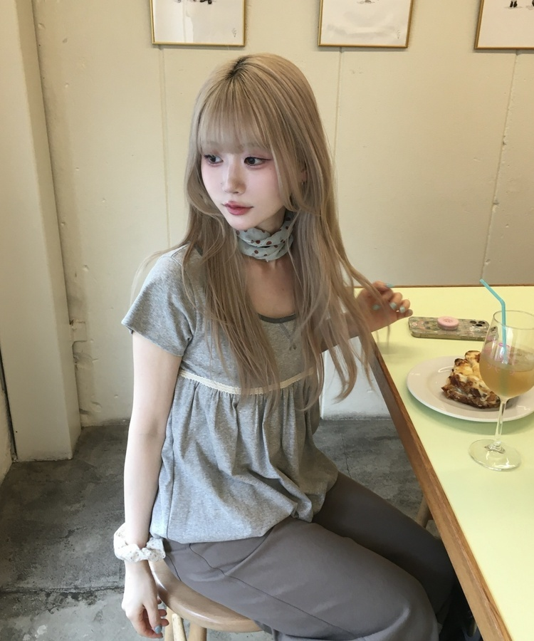 シャーリングバルーン半袖ブラウス LIGHT GRAY