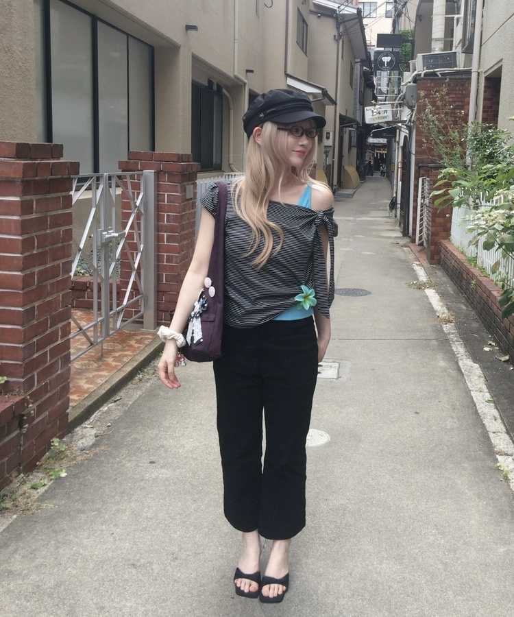 ストレッチカプリパンツ BLACK