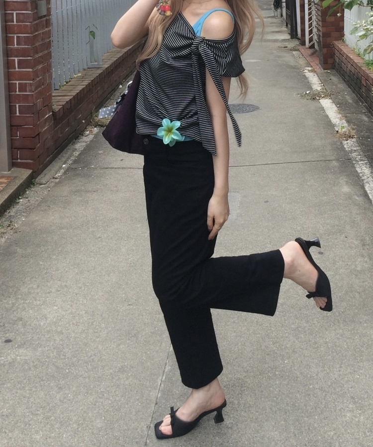 ストレッチカプリパンツ BLACK