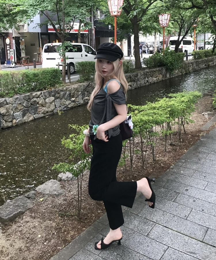 ストレッチカプリパンツ BLACK