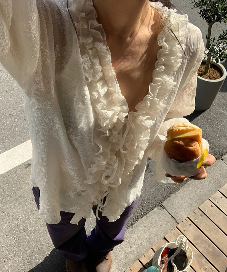 フラワーフリルブラウス CREAM