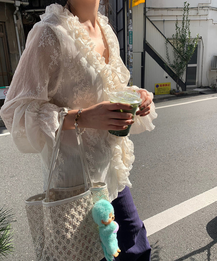 フラワーフリルブラウス CREAM