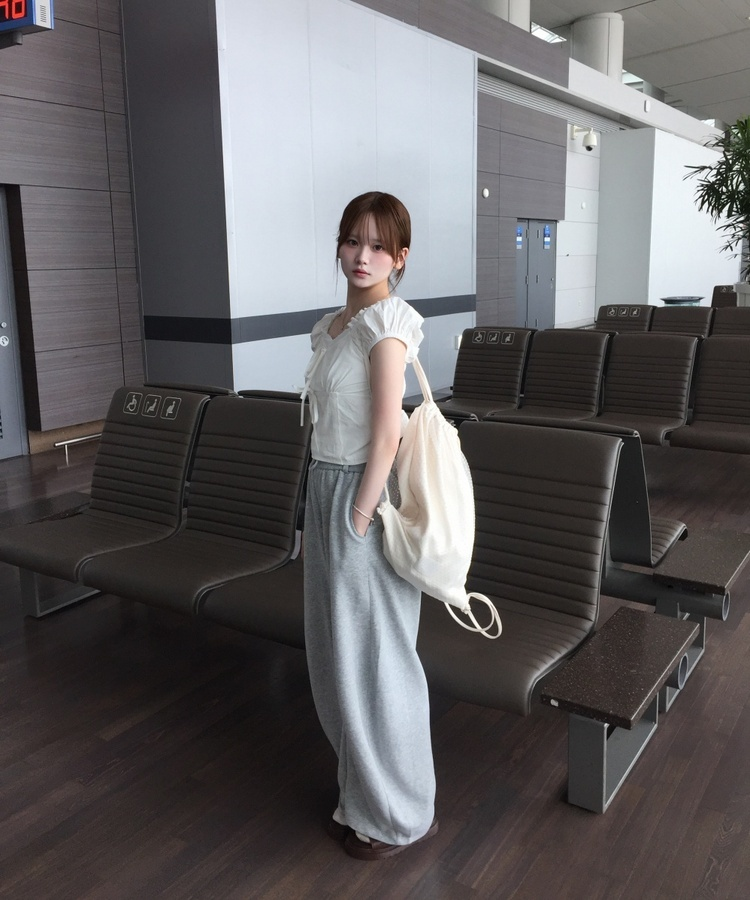 스퀘어 레이스 블라우스 화이트