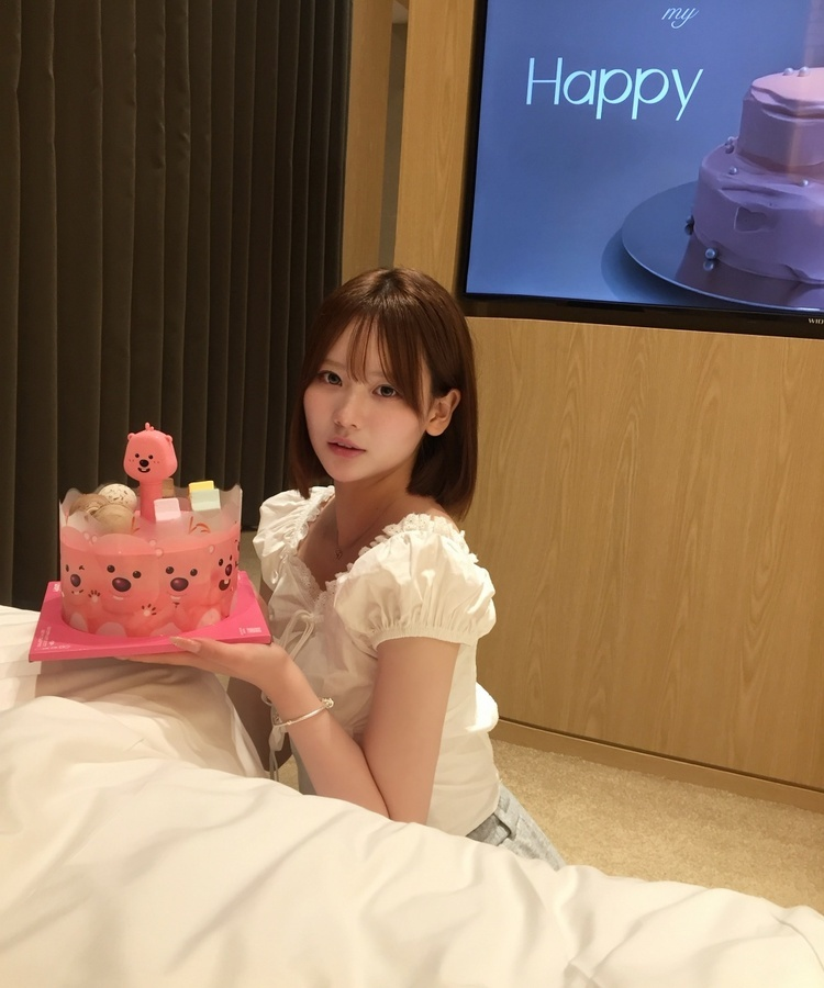 스퀘어 레이스 블라우스 화이트
