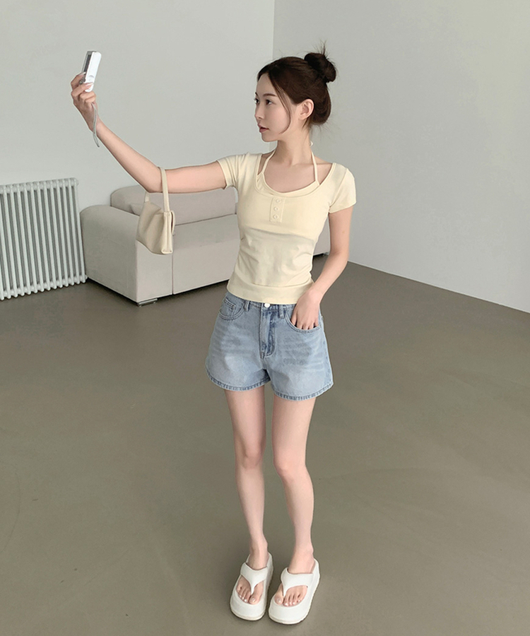 여리핏 캡내장 홀터끈 일체형 셔링 반팔 티셔츠 아이보리