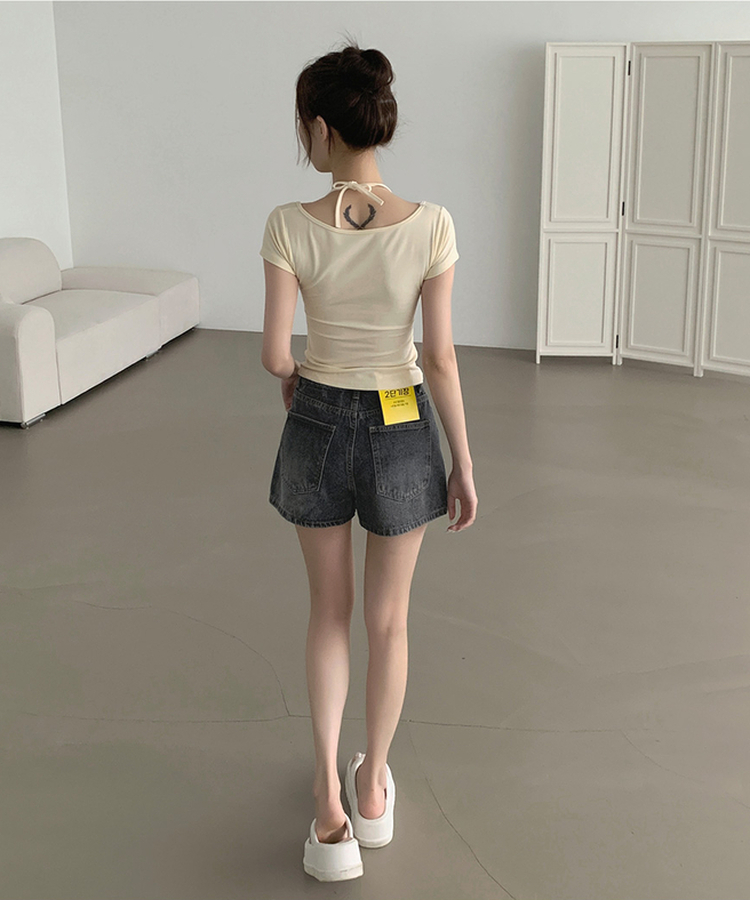 여리핏 캡내장 홀터끈 일체형 셔링 반팔 티셔츠 아이보리