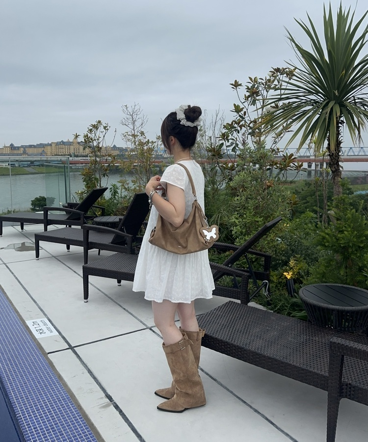 펀칭 브이넥 미니원피스 아이보리