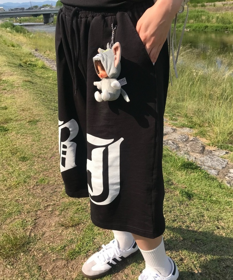ゴシックロゴワイドバミューダパンツ BLACK