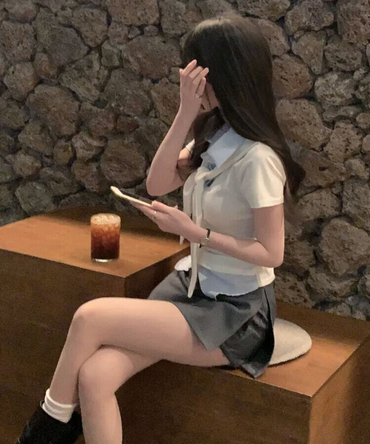 블랑 타이리본 스트라이프 버튼 반팔티셔츠 4color 아이보리