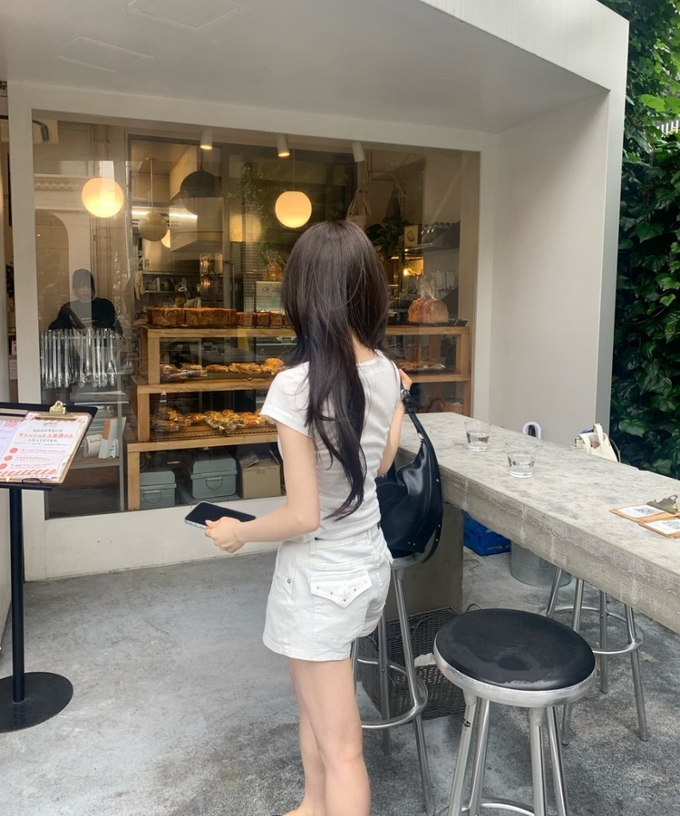 スタッズポケットデニムショートパンツ IVORY