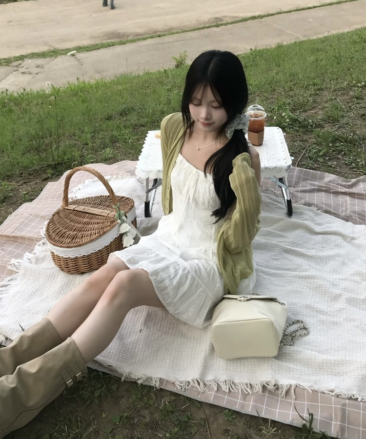펀칭 시스루 크롭 가디건 올리브