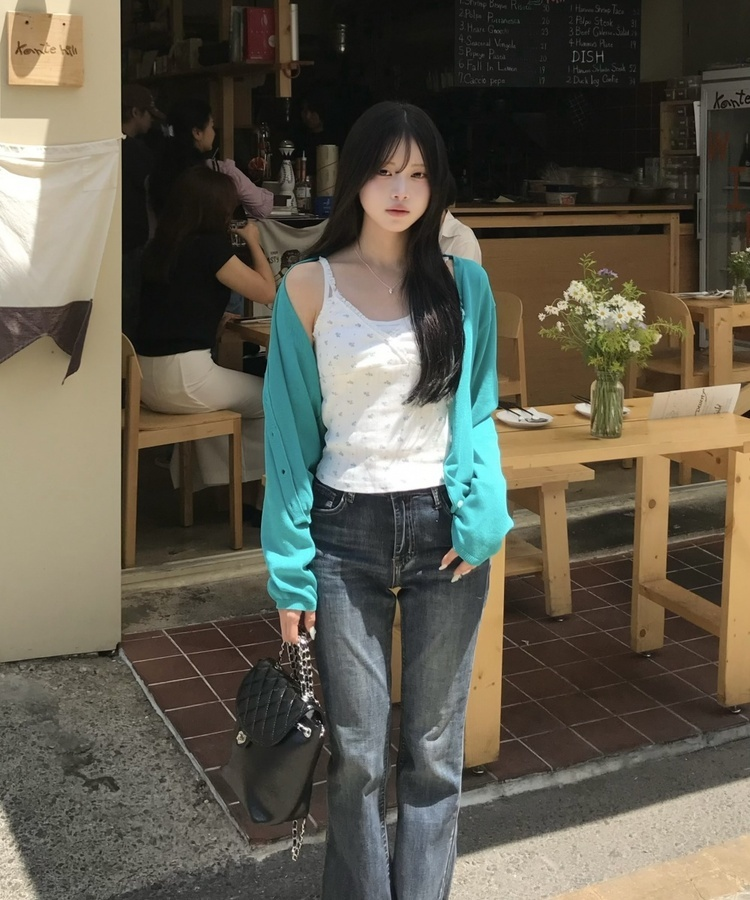플라워 V넥 크롭 캐미솔 아이보리