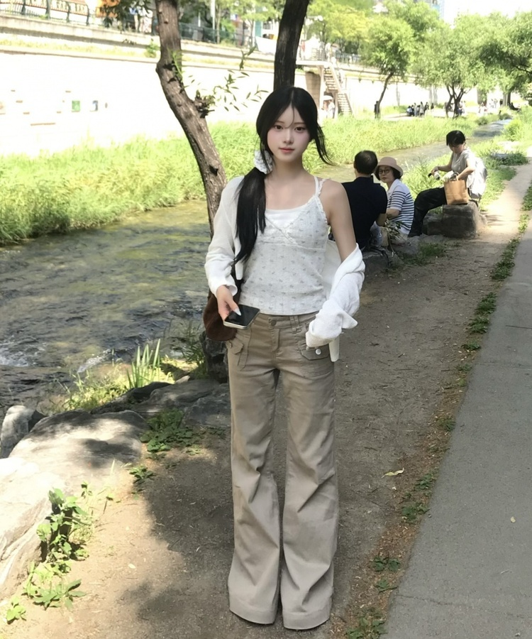 로우 부츠컷 팬츠 베이지