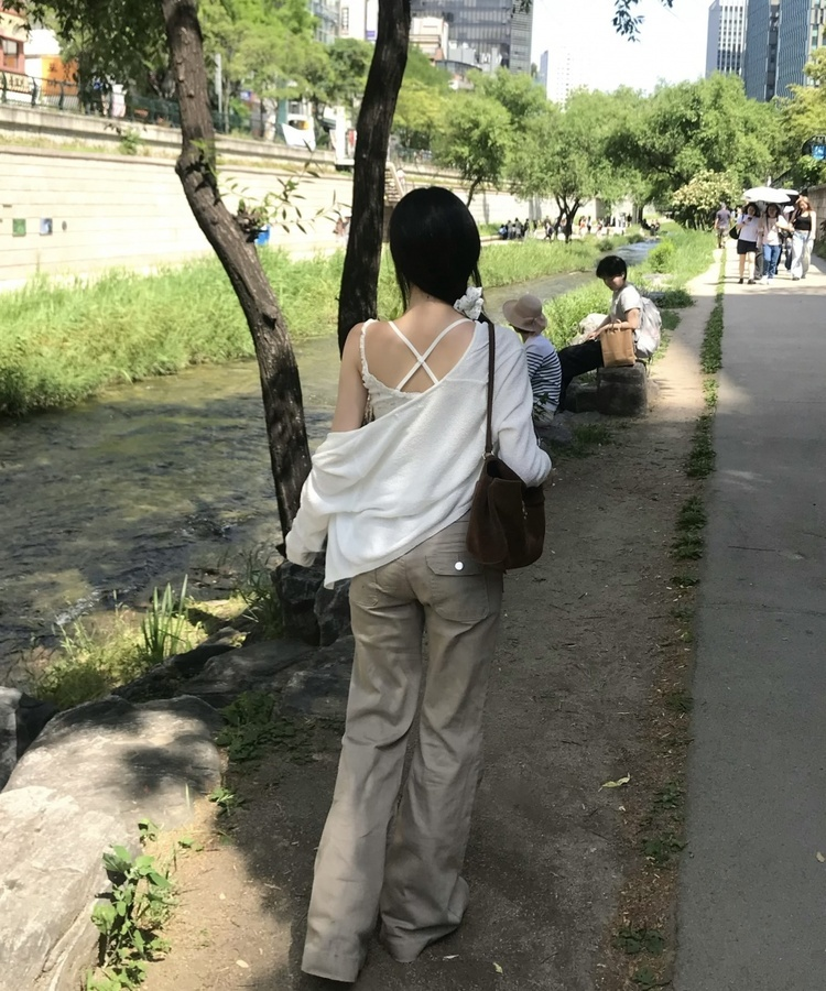 로우 부츠컷 팬츠 베이지