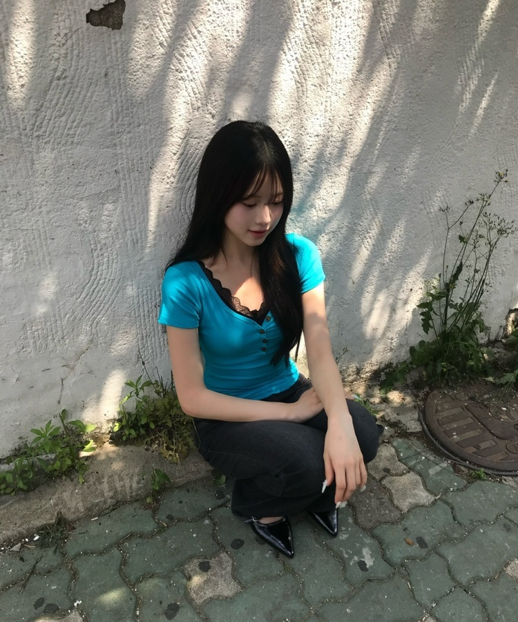 딥 V넥 버튼 반소매 티셔츠 아쿠아블루