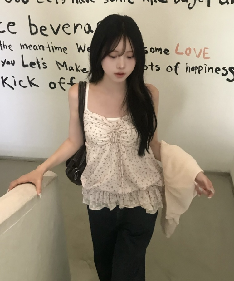 플라워 리본 프릴 캐미솔 베이지