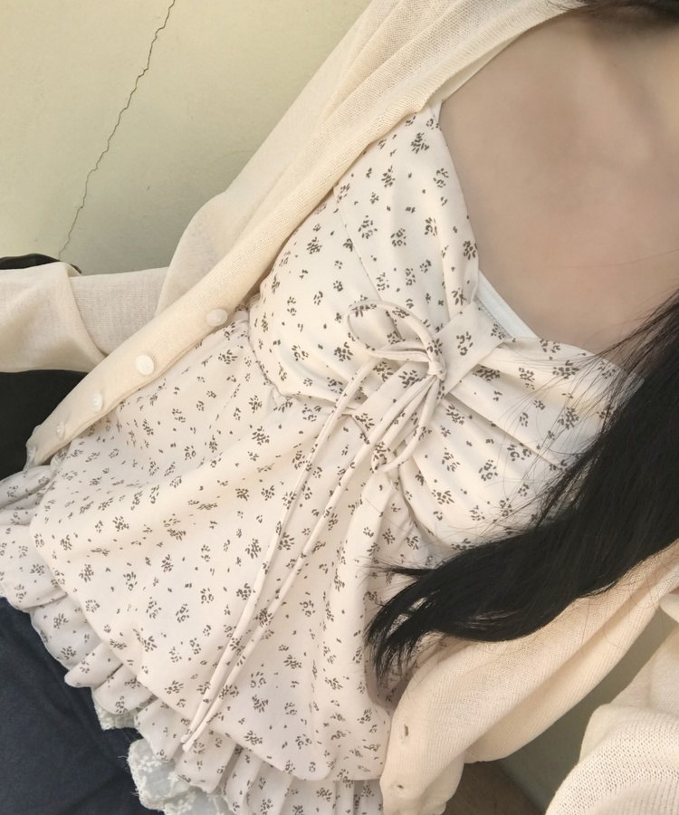 플라워 리본 프릴 캐미솔 베이지