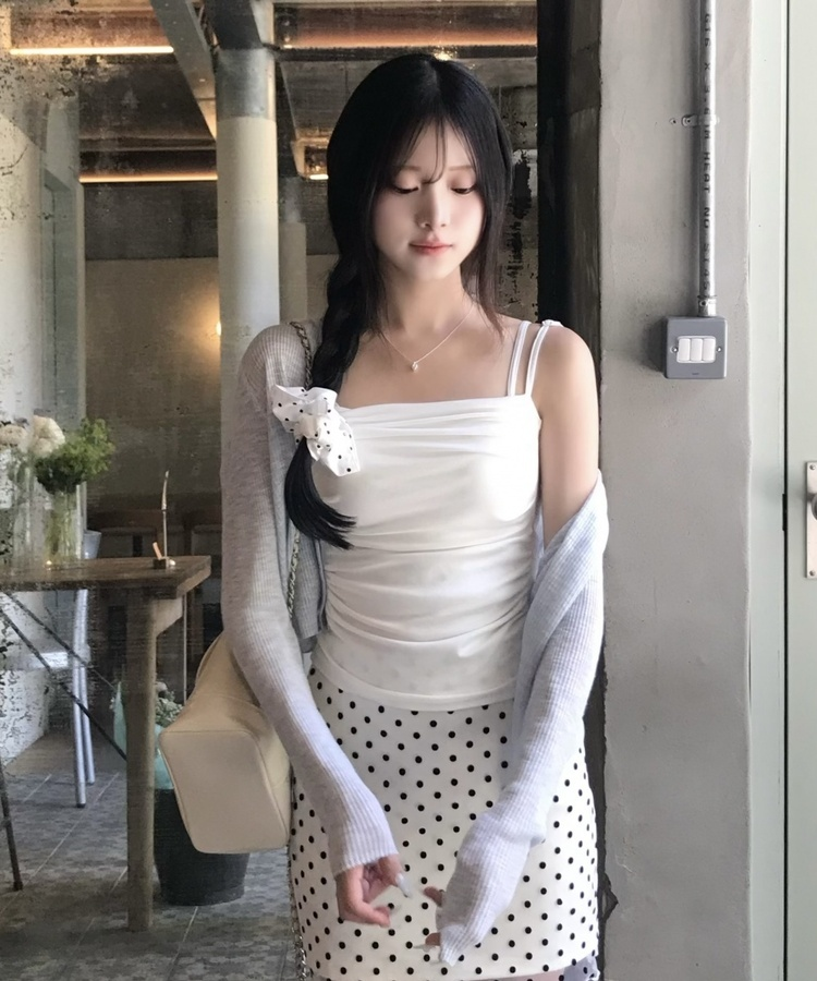 셔링 캡내장 나시 아이보리