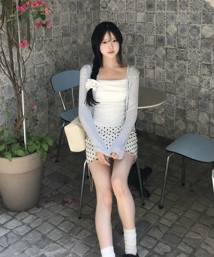 셔링 캡내장 나시 아이보리