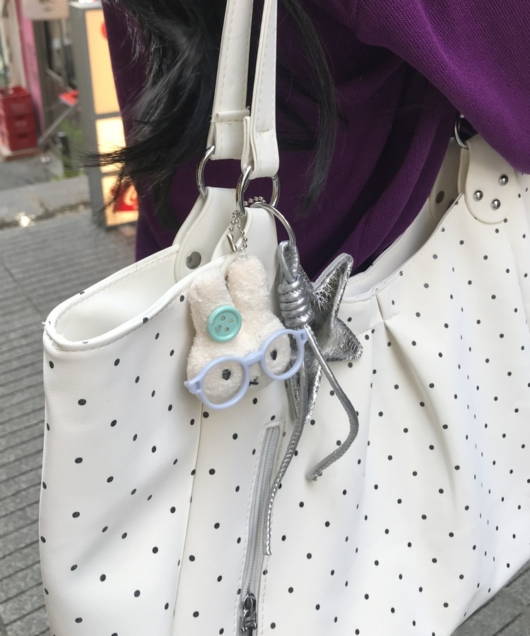 【チャーム付き】ドットショルダーバッグ IVORY