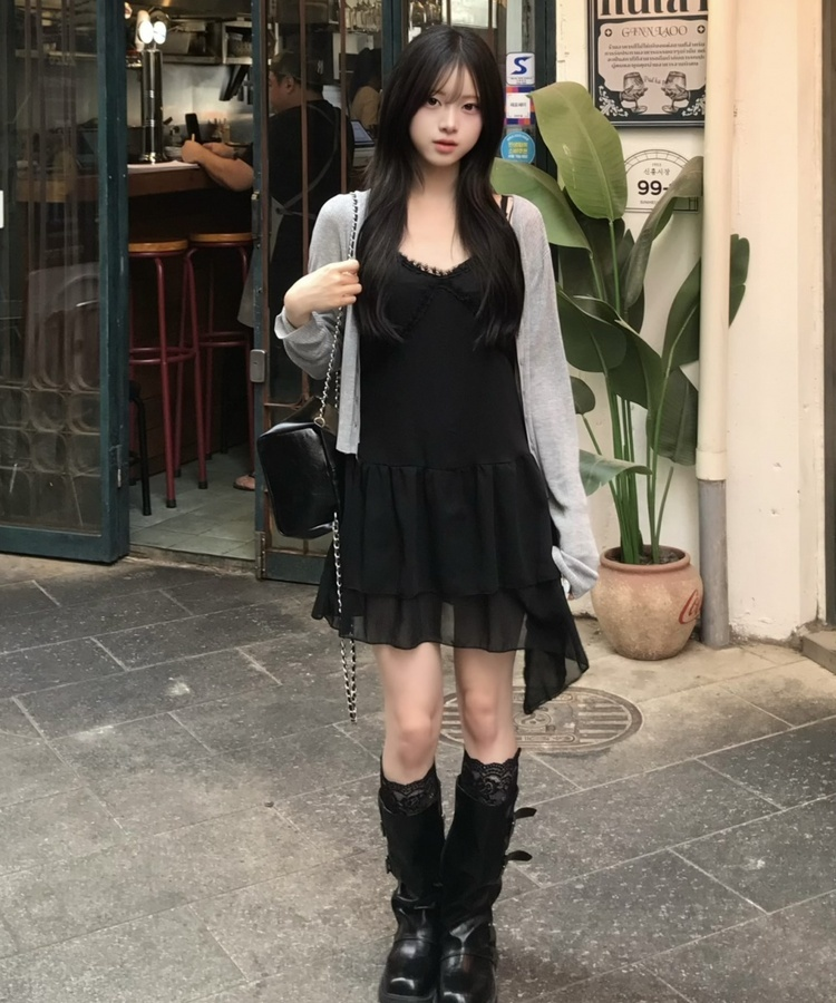 체인 스트랩 미니 백팩 블랙