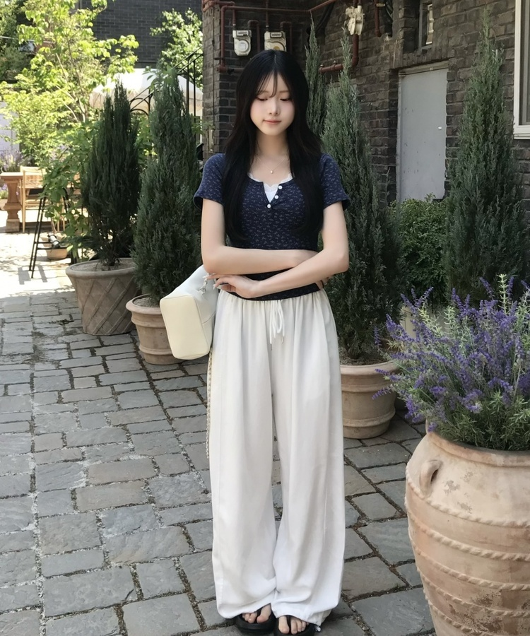 체인 스트랩 미니 백팩 화이트