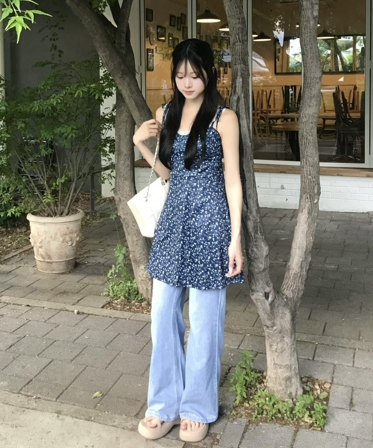 체인 스트랩 미니 백팩 화이트