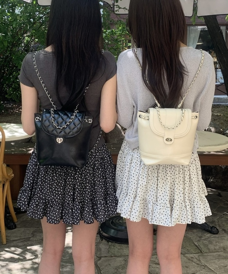 체인 스트랩 미니 백팩 화이트