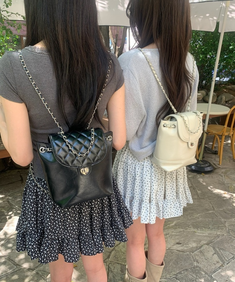 체인 스트랩 미니 백팩 블랙