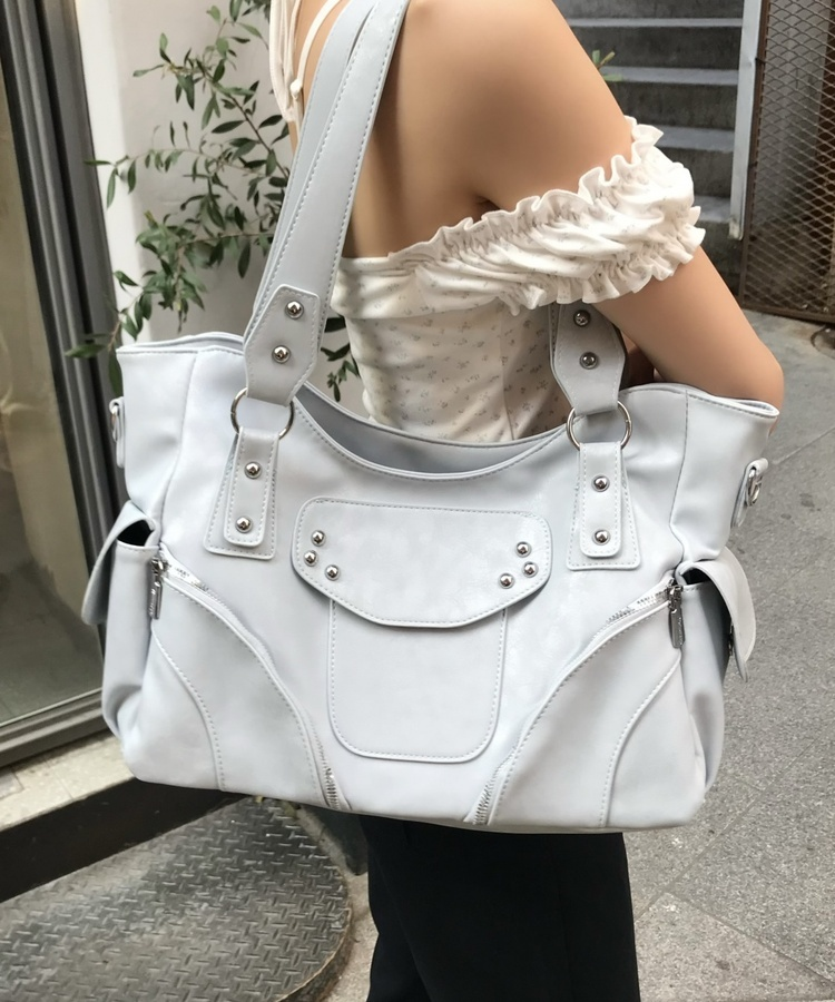 スタッズポケットビッグショルダーバッグ BLUE