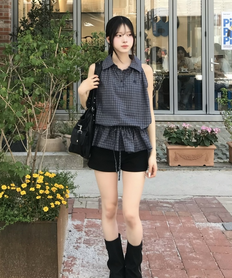 スタッズポケットビッグショルダーバッグ BLACK