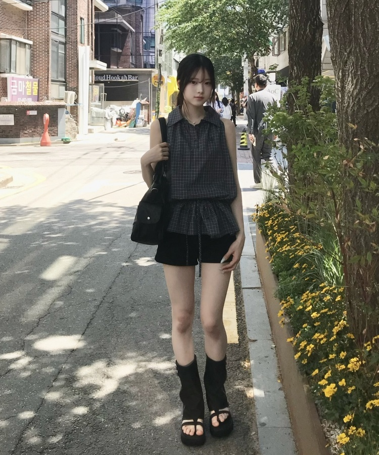スタッズポケットビッグショルダーバッグ BLACK