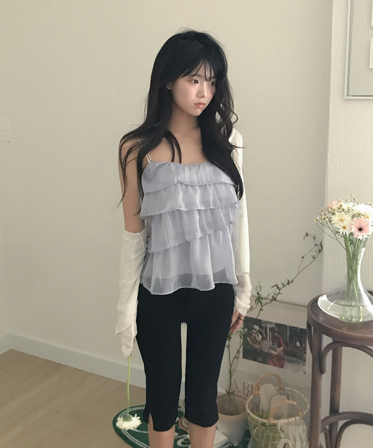 레빅 밑단트임 뒷포켓 6부 스판 코튼 카프리 팬츠 블랙