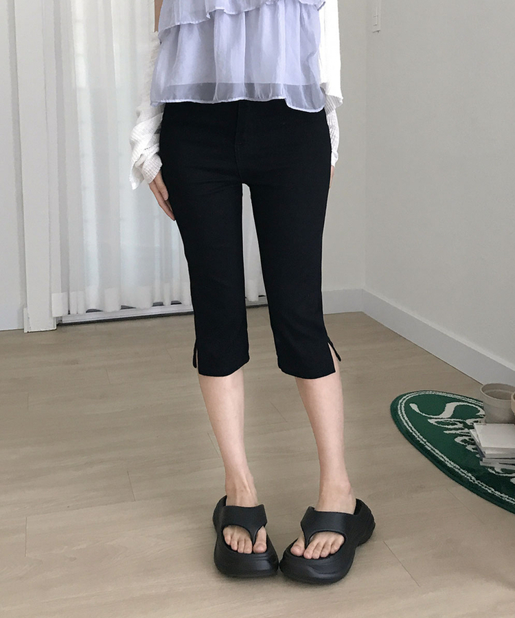 레빅 밑단트임 뒷포켓 6부 스판 코튼 카프리 팬츠 블랙