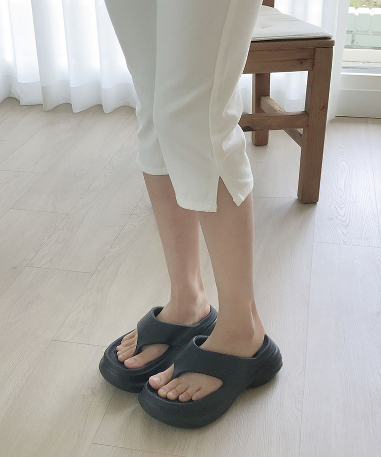 레빅 밑단트임 뒷포켓 6부 스판 코튼 카프리 팬츠 화이트