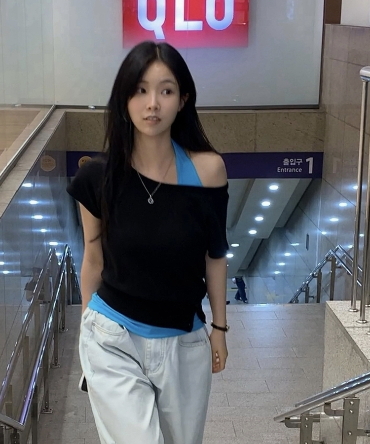 원오프 여리핏 홀터 레이어드 와플 반팔티 4color 블랙