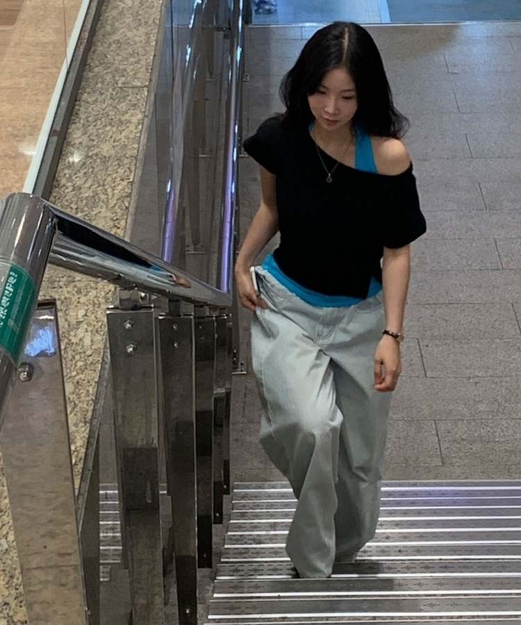 원오프 여리핏 홀터 레이어드 와플 반팔티 4color 블랙