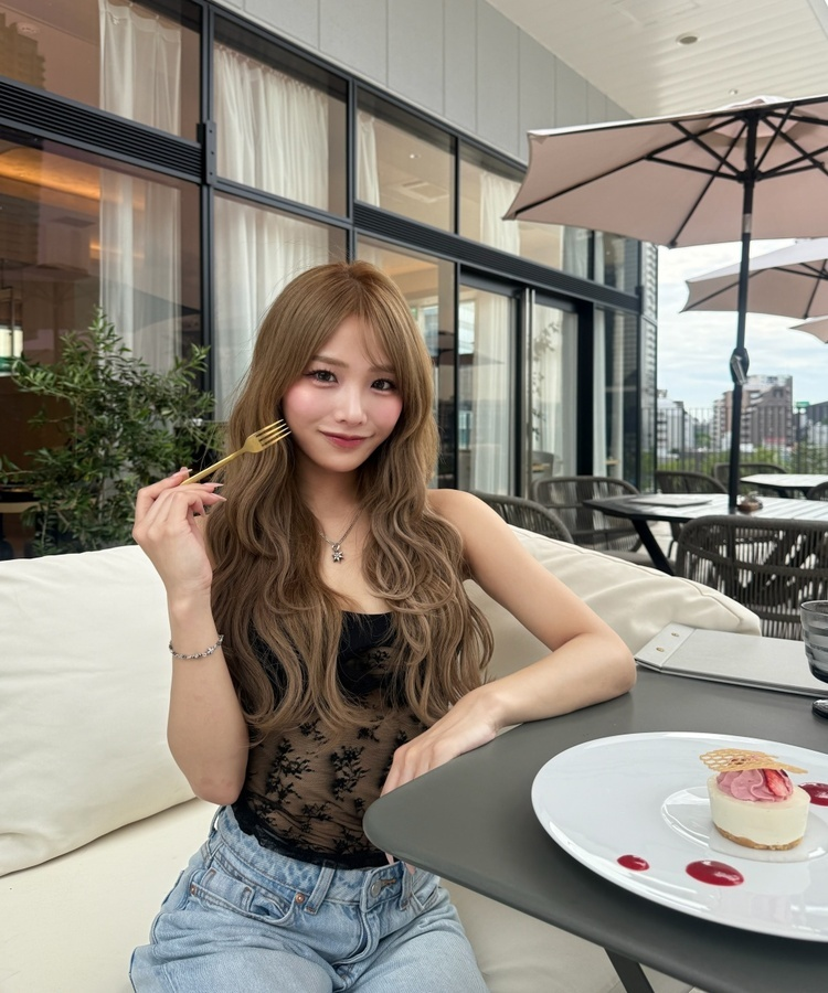 시스루 플라워 레이스 뷔스티에 캐미솔 블랙