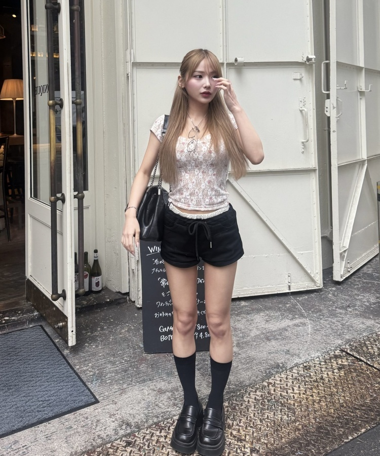 레이어드 로우웨스트 숏팬츠 블랙
