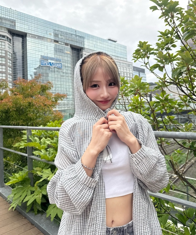 체크 후드 오버핏 셔츠 그레이