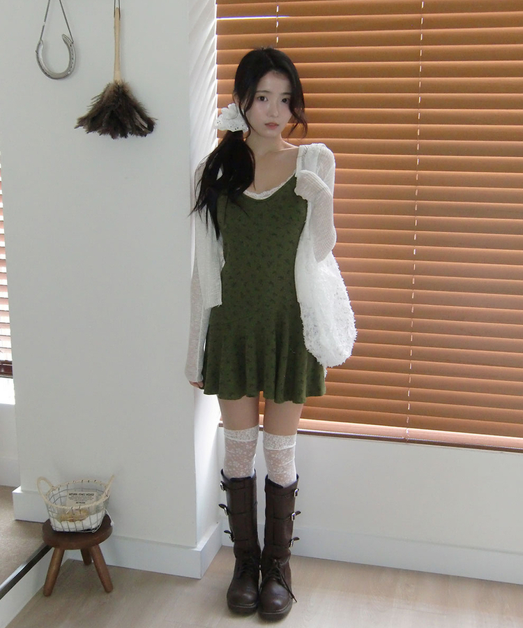 小花柄フレアノースリーブワンピース KHAKI