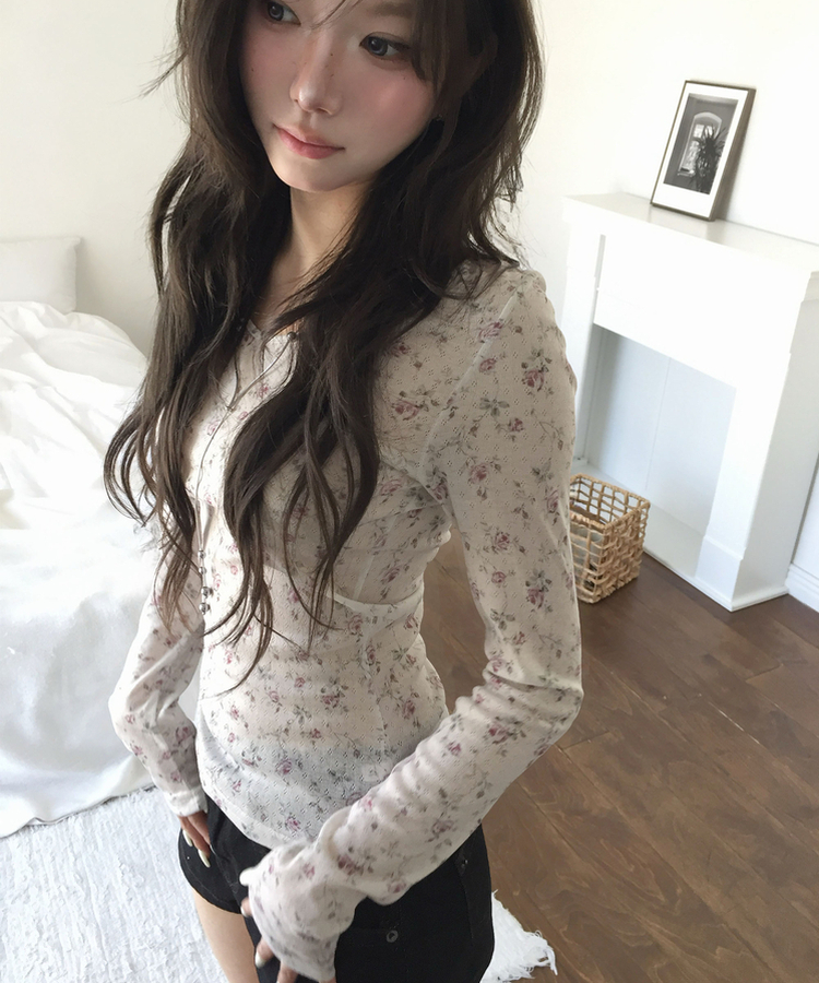 フラワーシアー長袖ラウンドTシャツ IVORY